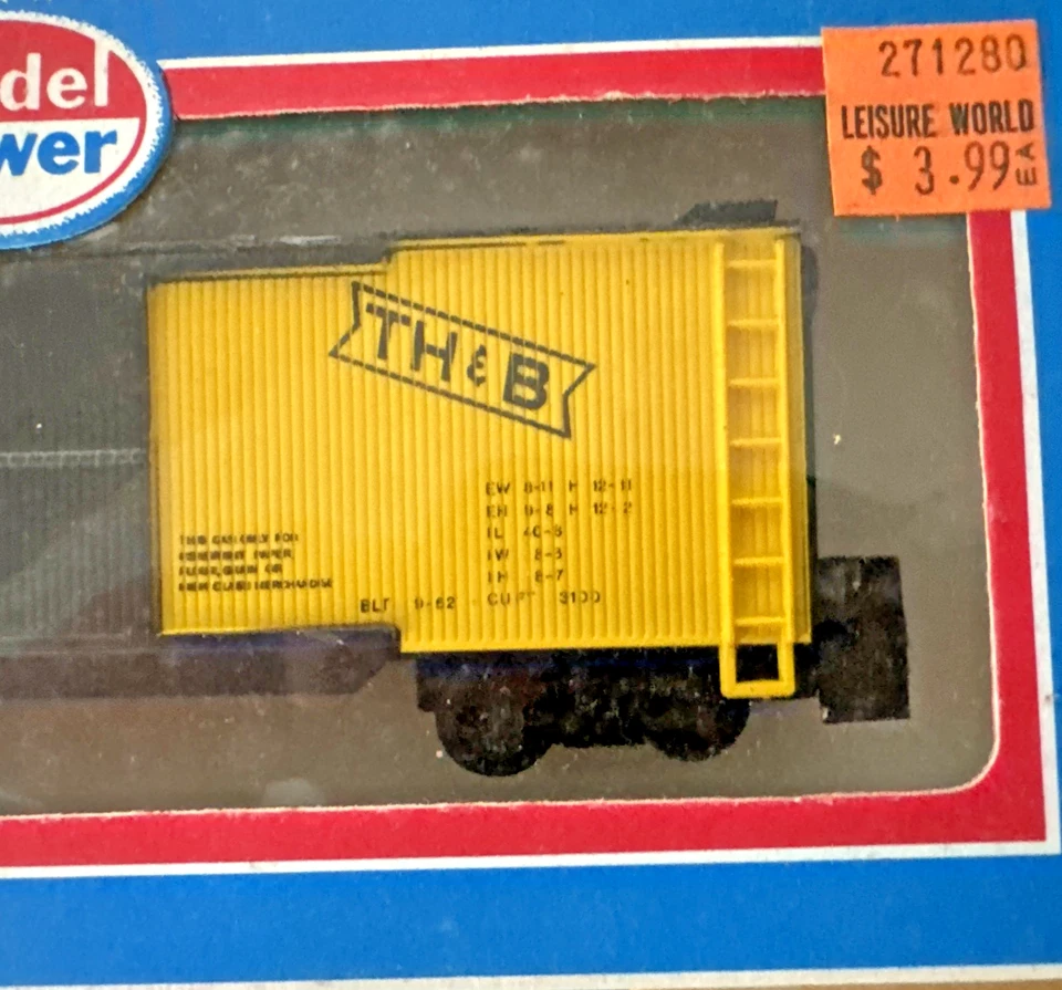 Model Power 7957 HO scale 40' Toronto, Hamilton & Buffalo Canadian Box Car NOS - Image 3 of 4