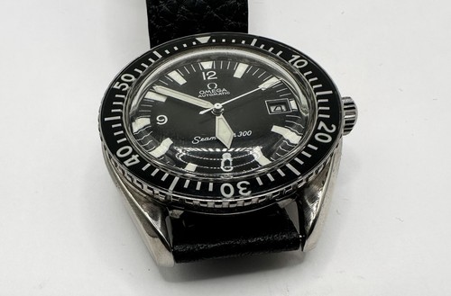 OMEGA Seamaster Diver 300M Bakelite Bezel 165.024