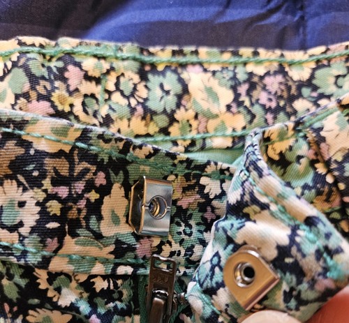 NWOT 2 Gapkids Adjustable Waist Shorts Size 8 - Picture 11 of 12