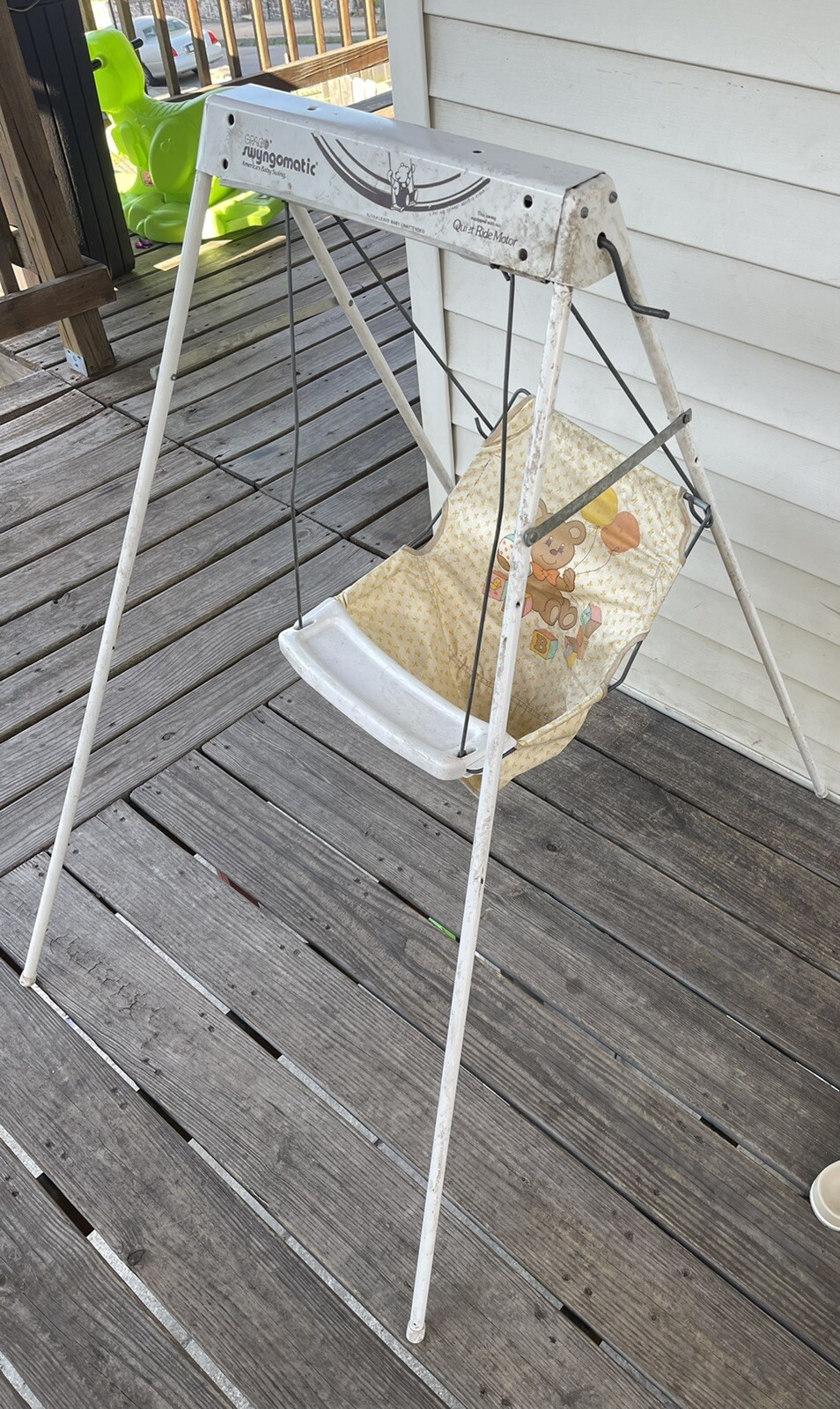 Vintage Bear Graco Swyngomatic Wind Up Crank Baby Swing Tray TV Prop