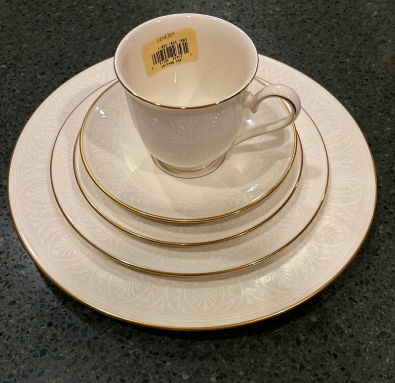 LENOX COURTYARD GOLD 5 Piece Place Setting NEW w/ TAGS No Original Box