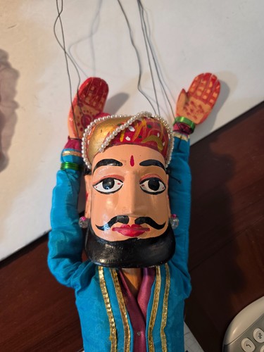 Paar antike handgefertigte Rajasthani Indien KathPutli Holz bemalte Schnurpuppen 21 Zoll - Bild 4 von 15