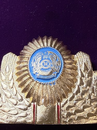 KAZAKHSTAN Ministry of Internal Affairs Cockade of Uniform Cap of Officer - Picture 2 of 5