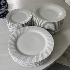 32pc Lynn's China Imperial Pattern Dinner Plate Set