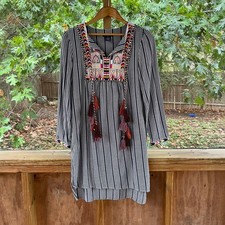 Chelsea & Theodore Women's Grey Striped Embroidered Boho Mini Dress Size M