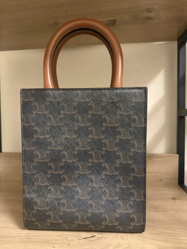 CELINE Mini Vertical Cabas in Triomphe Canvas. Excellent Condition, photo 3 of 5