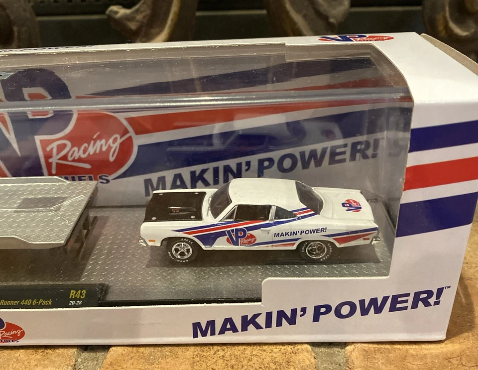 M2 Machines R43 VP Racing 1970 Dodge L600 & 1969 Plymouth Road Runner 440 - Image 3 of 4