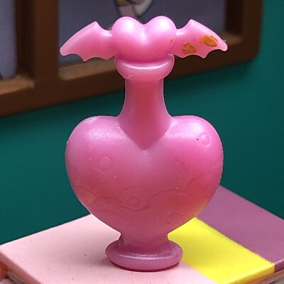 Monster High Doll Draculaura Powder Room Perfume Bottle Mattel Part Piece
