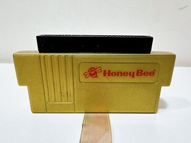 Honey Bee Gold Nintendo NES Famicom 60 to 72 Pin Converter Adapter