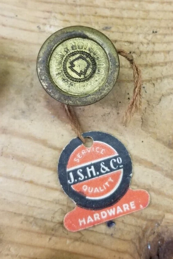 Lote Mixto Perilla Tiradora de Latón Vintage, Tiradores de Cajón Herrajes, ¿Un Acabado? Foto 2 de 4