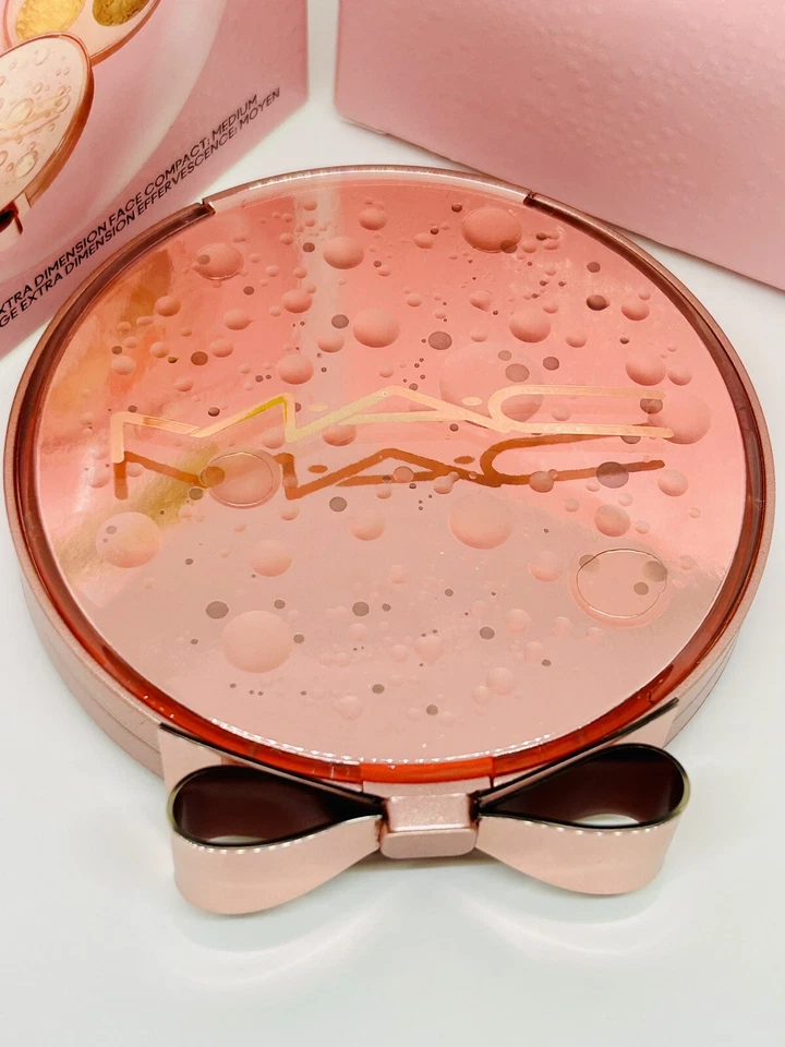 MAC Bubbles Bows Effervescence Extra Dimension Face Compact Palette MEDIUM - NIB - Image 3 of 4