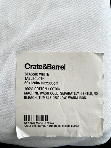 CRATE & BARREL CLASSIC WHITE TABLECLOTH 100% COTTON 60 X 120 SEATS 8 - 10 - Picture 3 of 7