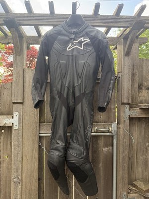 Alpinestars Challenger V2 Full Leather Suit US Size 40 EU 50 Motorcycle Racing