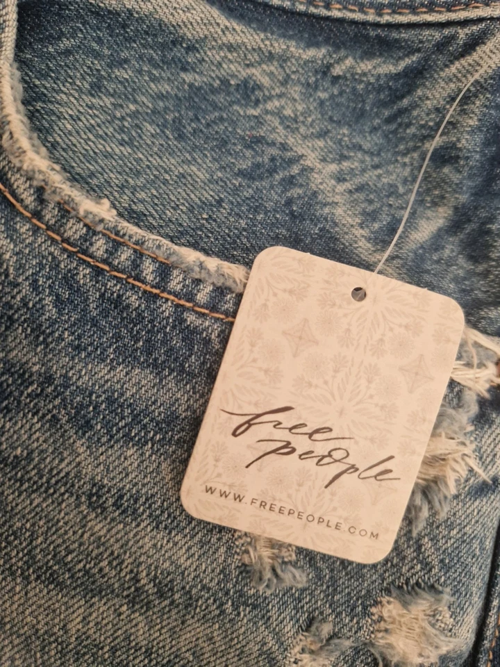 BNWT Free People Good Times Relaxed Denim Shorts Size W26, Rrp £58 - Image 3 of 4