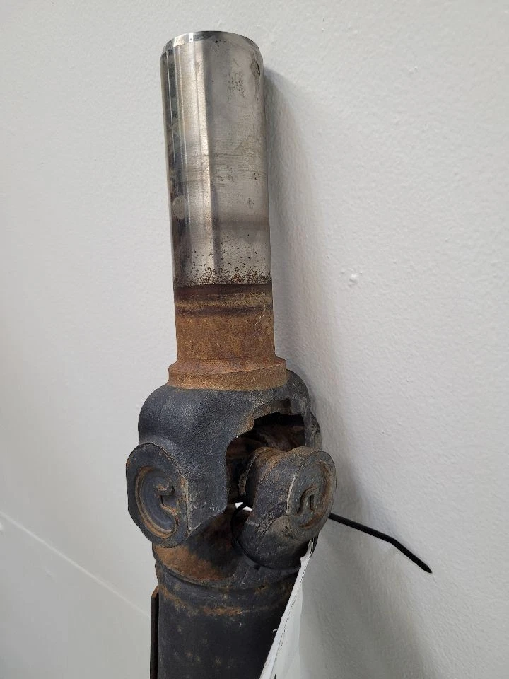 2012-2013 GMC SIERRA 1500 PICKUP Rear Drive Shaft 4WD 133" Wb Regular Cab Foto 3 de 4