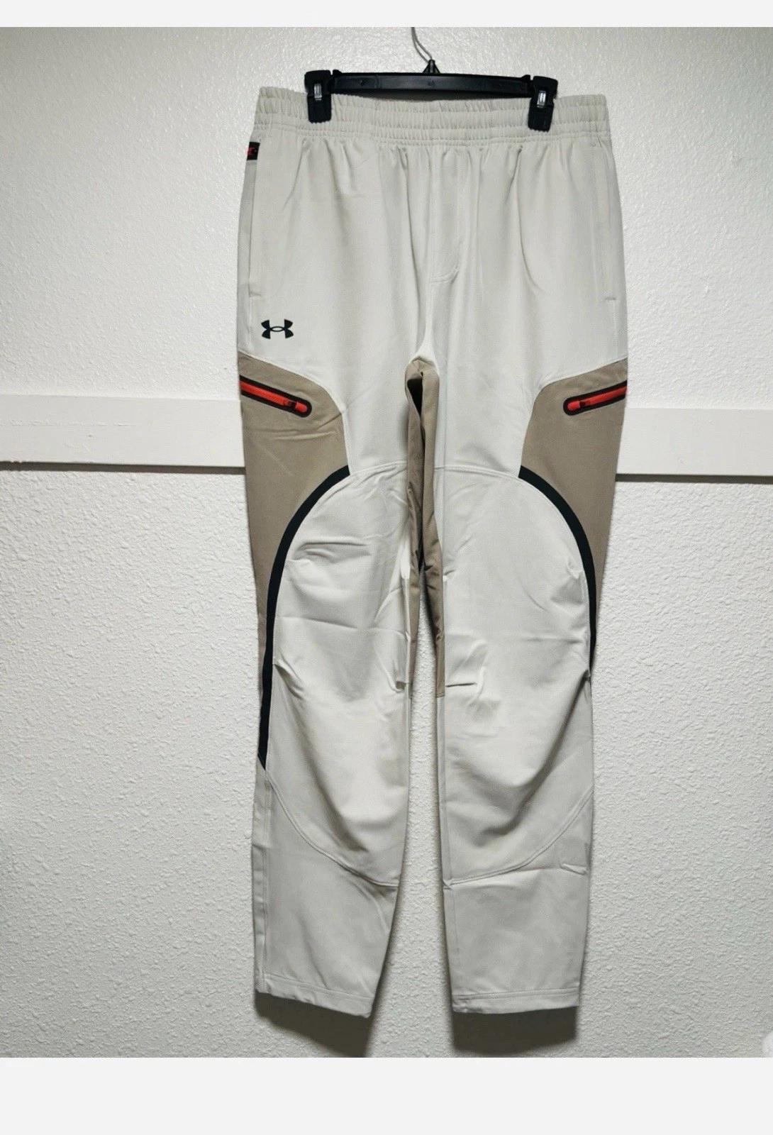 Under Armour Unstoppable Cargo Pants Joggers L Beige 1390256-110 Men Size L