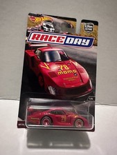 Hot Wheels Car Culture - Race Day '78 Porsche 935-78 - Real Riders