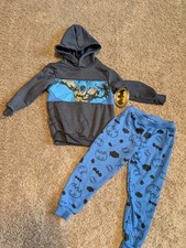 NWT Boys Size 4T BATMAN Hoodie Sweatshirt And Sweatpants Set Outfit