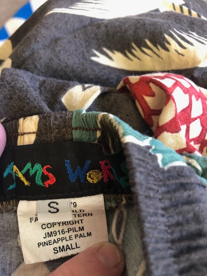Shorts feminino vintage Jams World Havaí pequeno 100% rayon "palma de abacaxi" - Imagem 2 de 4