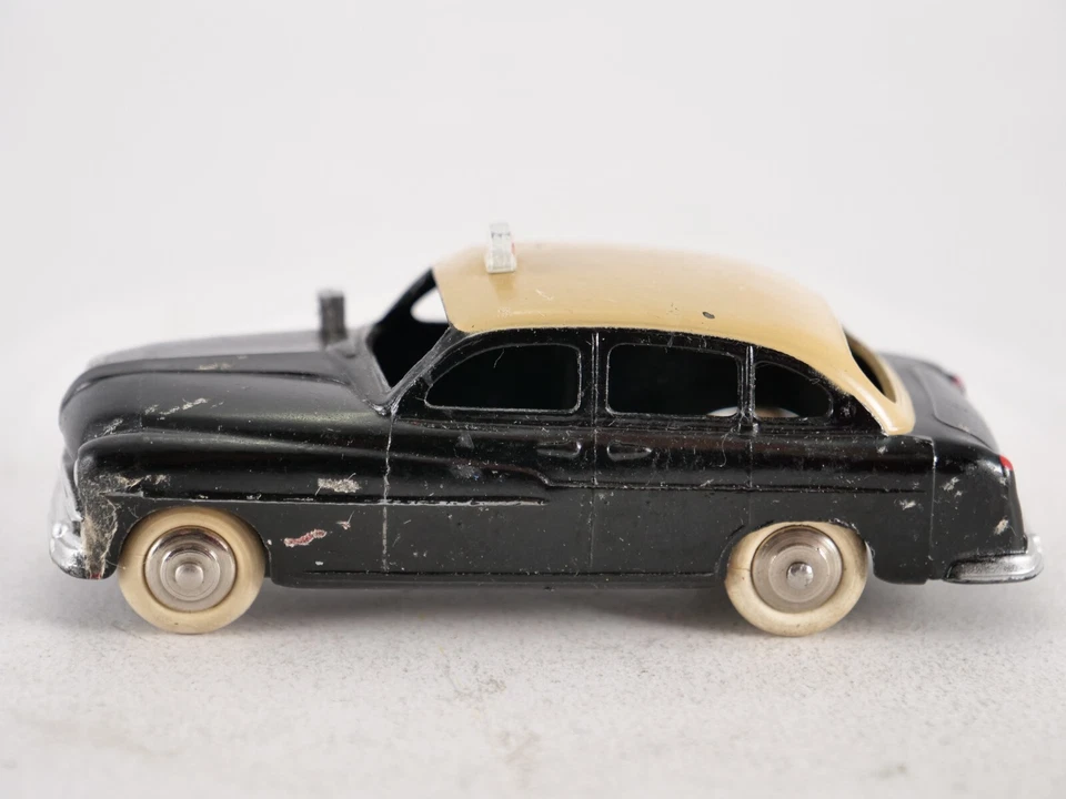 Dinky Toys F N° 24XT Ford Vedette Taxi 1/43 - Immagine 2 di 4