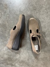 Easy Spirit Women  s Light Camel Leather Mary Jane Style Shoes Size 8 1/2