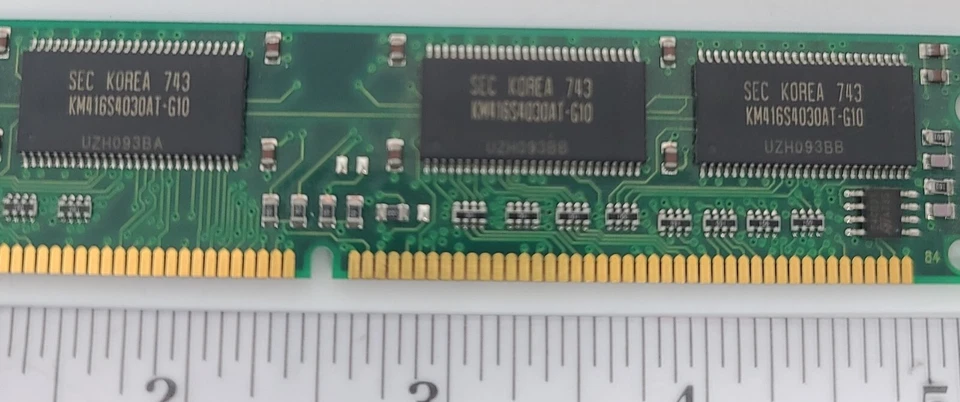 SAMSUNG KM416S4030AT-G10 64MB SDRAM ECC PC-66 66Mhz Memory - Image 2 of 4