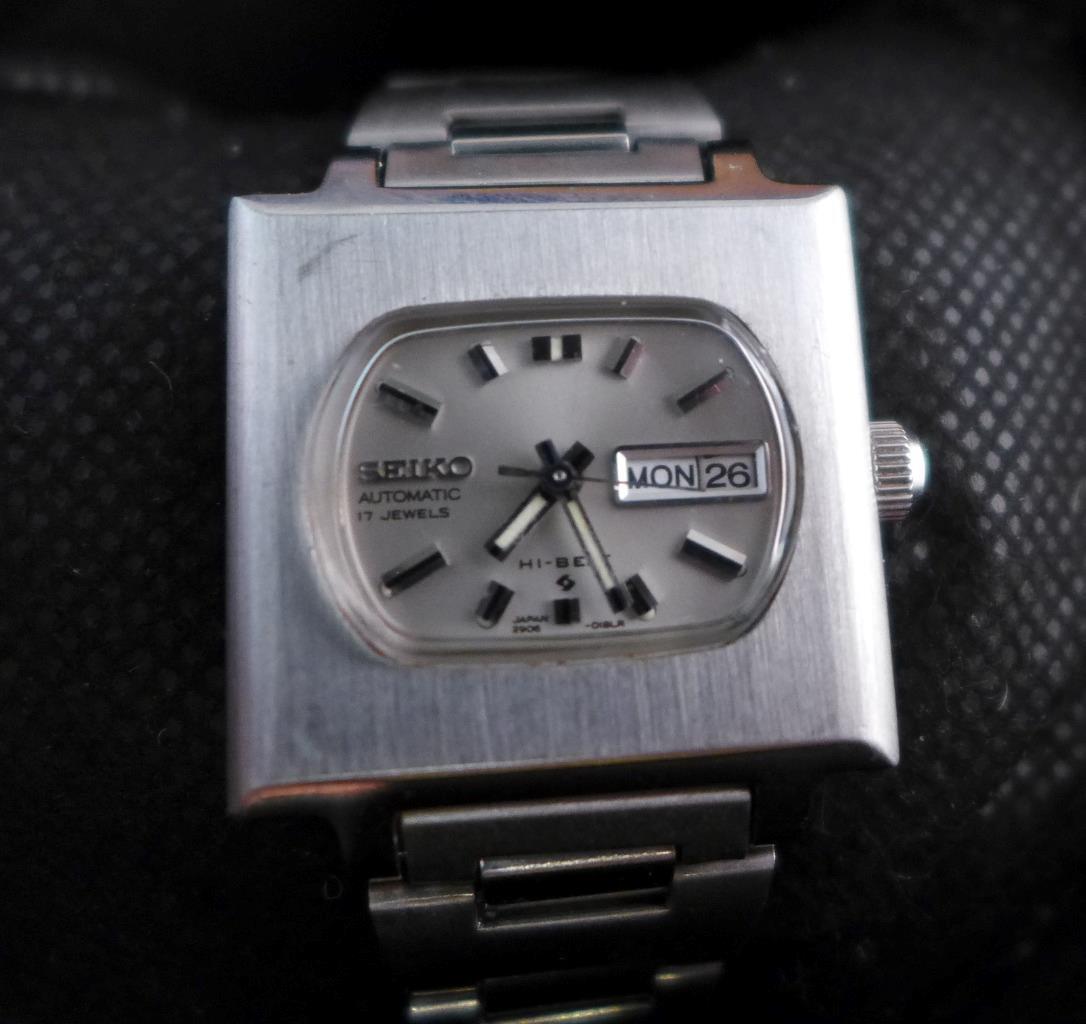 Sporty Smaller- Ladies Size 27mm Seiko Divers 2906 7000 Date Auto