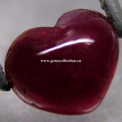 AAA NATÜRLICHER RUBIN - NATURAL RUBY CT 2.64 HEART CUT RED COLOR ORIGIN MADAGASKAR
