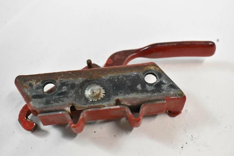 1974 Porsche 911 tampa do porta-malas traseira esquerda dobradiça vermelha  - Imagem 2 de 4