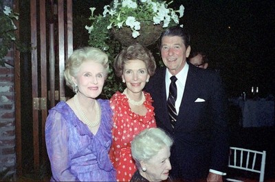 1981 Nancy & Ronald Reagan Maude Chasen Salvatore s Beverly Hills 4x6 Photo