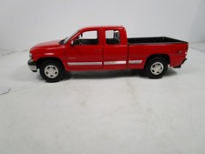 WELLY 1/18 RED 1999 CHEVY SILVERADO Z71 EXTENDED CAB W/ HITCH VERY NICE