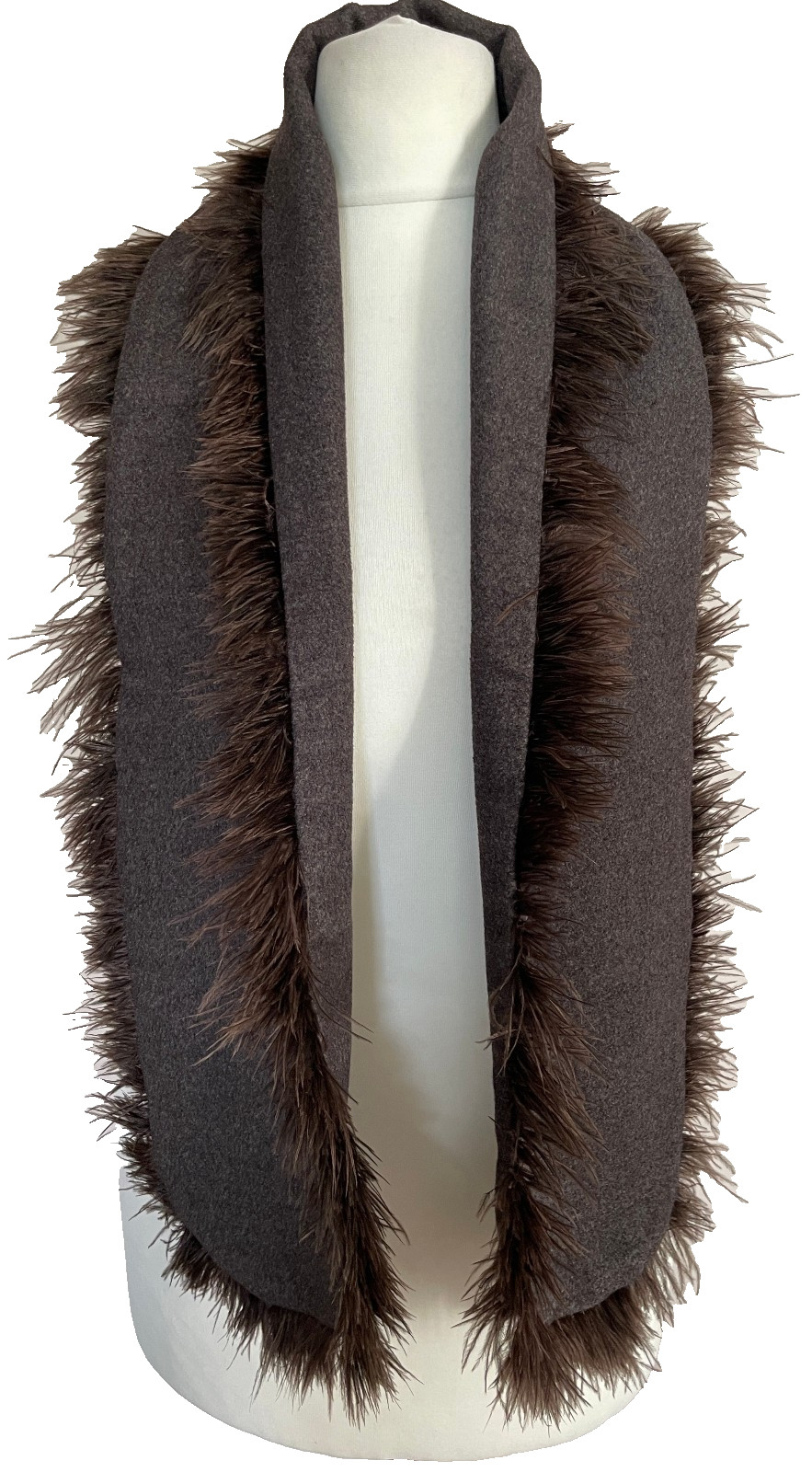 FABIENNE VILLACRECES bufanda vintage de mezcla de lana y cachemir con plumas de avestruz