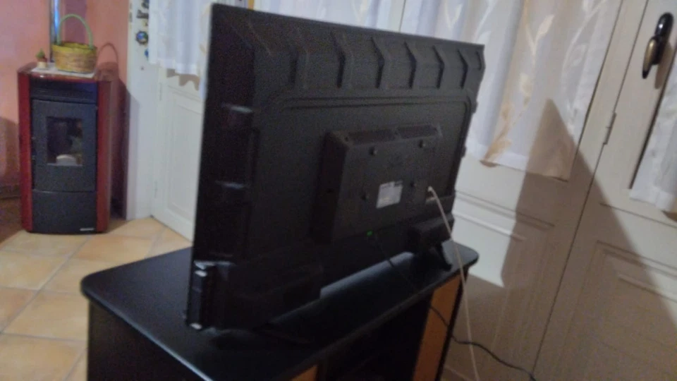 TV Arielli 43 Pollici - Immagine 2 di 3