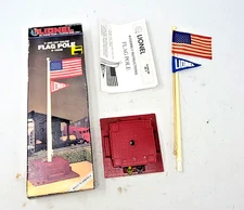 Lionel 6-12898 O O27 Flagpole Kit w/ Pennant & U.S. Flag Vintage Train Accessory