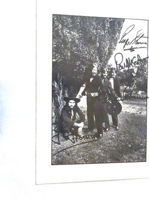 Gedrucktes Autogramm der Beatles in Form der LP Hey Jude von 1970