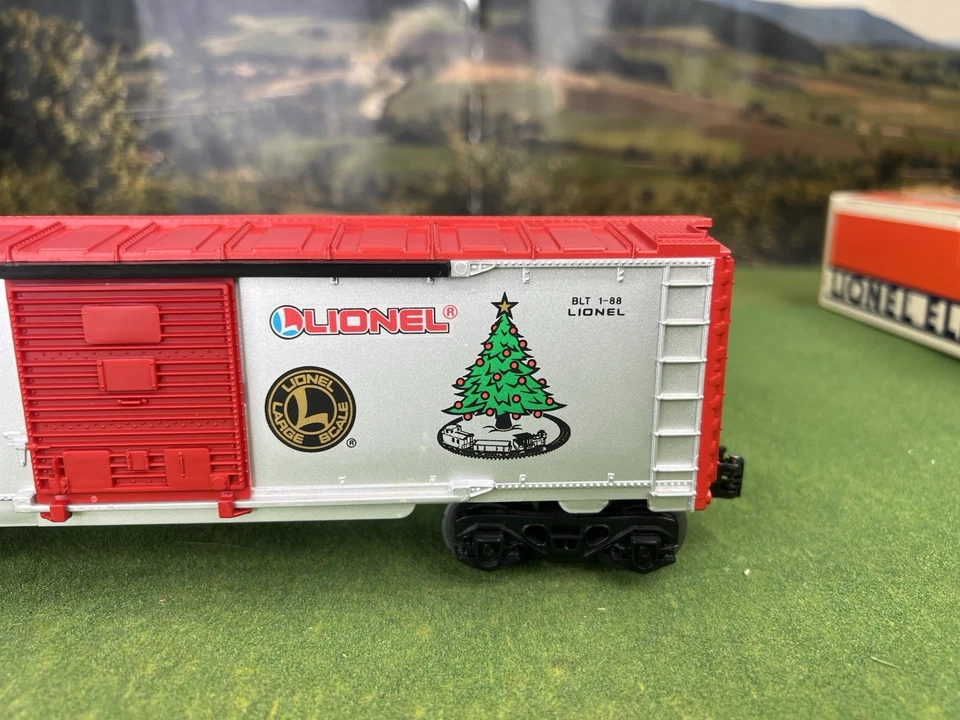 LIONEL 6-19904 CHRISTMAS BOX CAR 1988 MERRY CHRISTMAS LN IN BOX - Image 2 of 4