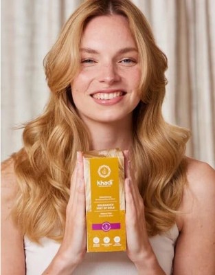 khadi GOLDHAUCH Pflanzenhaarfarbe, Haarfarbe für glänzender Goldschimmer