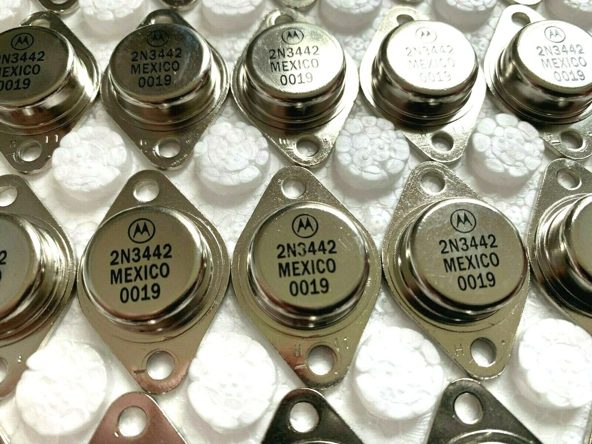2N3442 Motorola NPN Power Transistor 2 Pcs NOS for sale 2N3442 Motorola NPN Power Transistor 2 Pcs NOS for sale