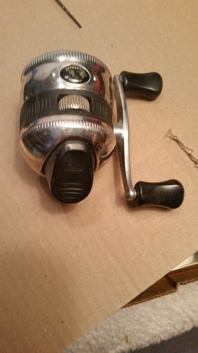 Zebco 33 Casting Fishing Reel Bullet Shape Chrome and Black