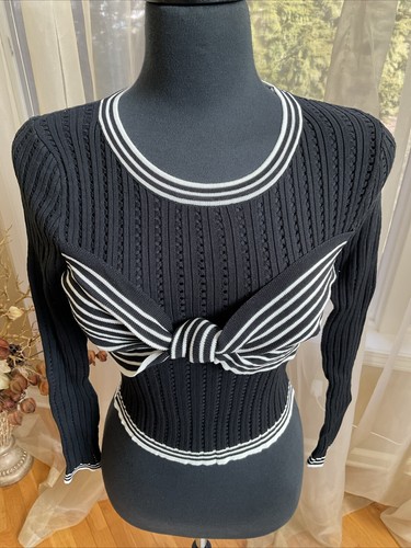 Muy Muy Women’s black Longsleeve Striped Bow Top Size M - Picture 2 of 6