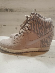 nike wedge sneakers size 9