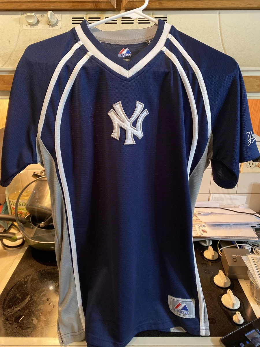 Majestic New York Yankees Lightweight Pullover Warm Up Shirt Youth XL  (18-20)