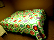 VTG XCELLENT HAND STITCHED GRANDMA'S FLOWER GARDEN QUILT UNUSED UNWASHED 103 X87