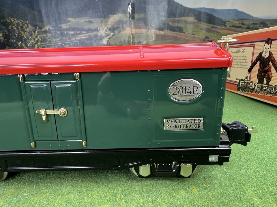 NEW LIONEL BY MTH O GAUGE TINPLATE 2814R CHRISTMAS REEFER CAR 11-70021 MINT - Image 3 of 4