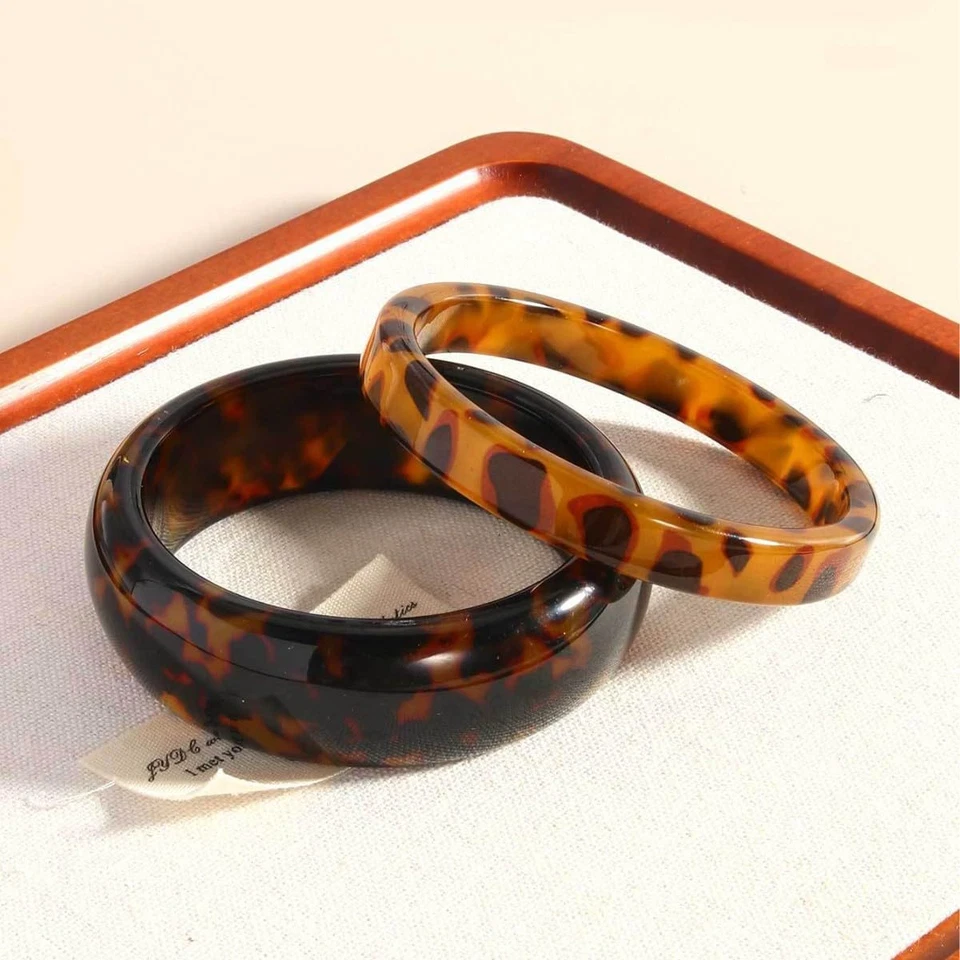 Brazalete grueso con estampado de leopardo de caparazón de tortuga geométrico cara ancha Foto 3 de 4