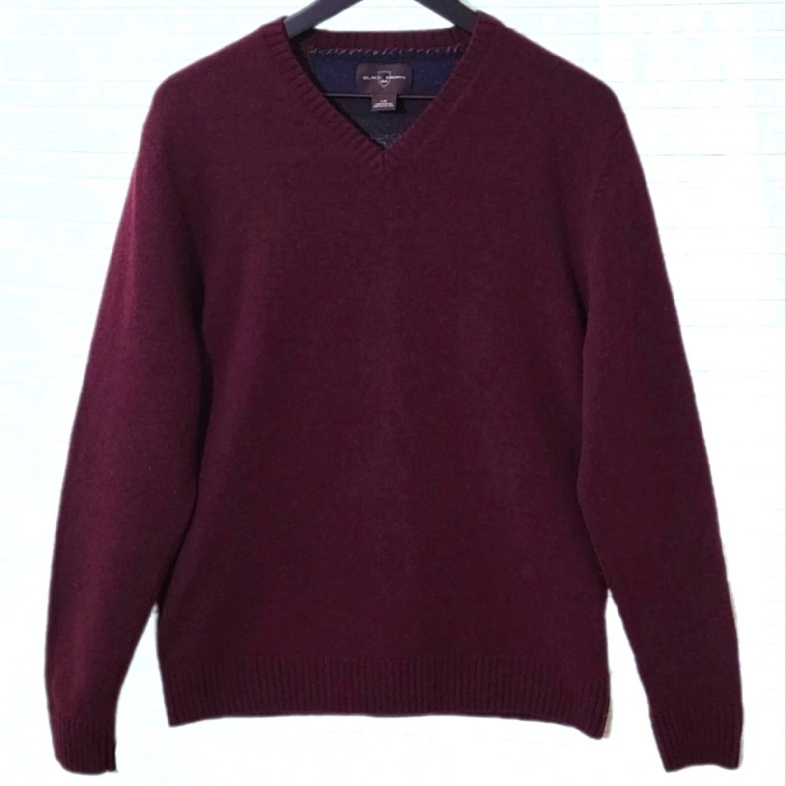 Black & Brown 1926 Lambswool V-Neck Sweater Maroon w/ Grey Elbow Patches Size L