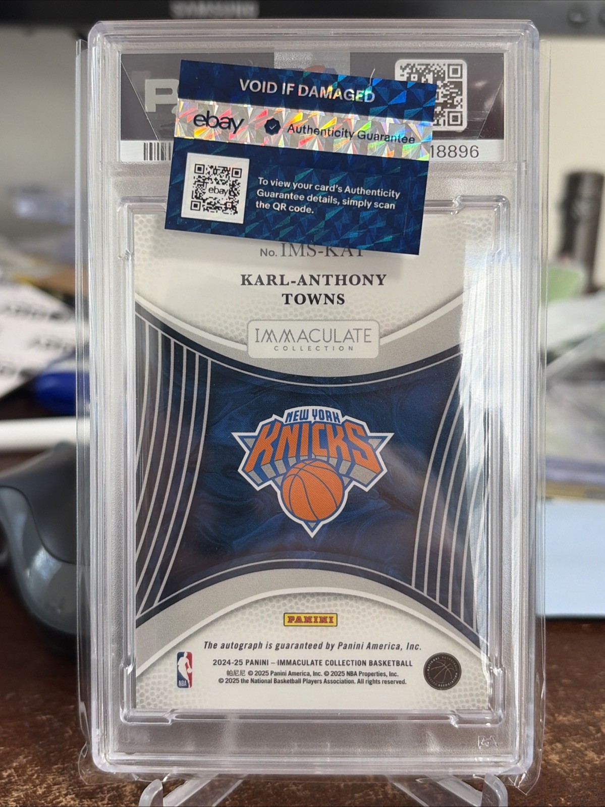 2024-25 Panini Immaculate KARL-ANTHONY TOWNS Signatures Green /5 PSA 8 Auto #IMS view 2