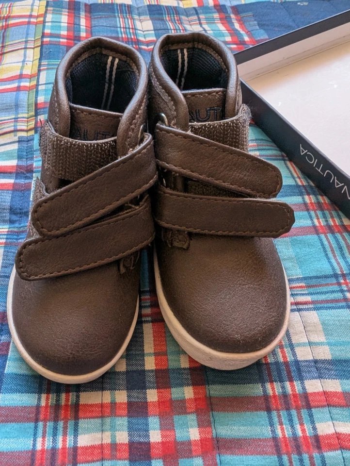 Náutica Brown Toddler Sneakers Size 5 - Image 2 of 4