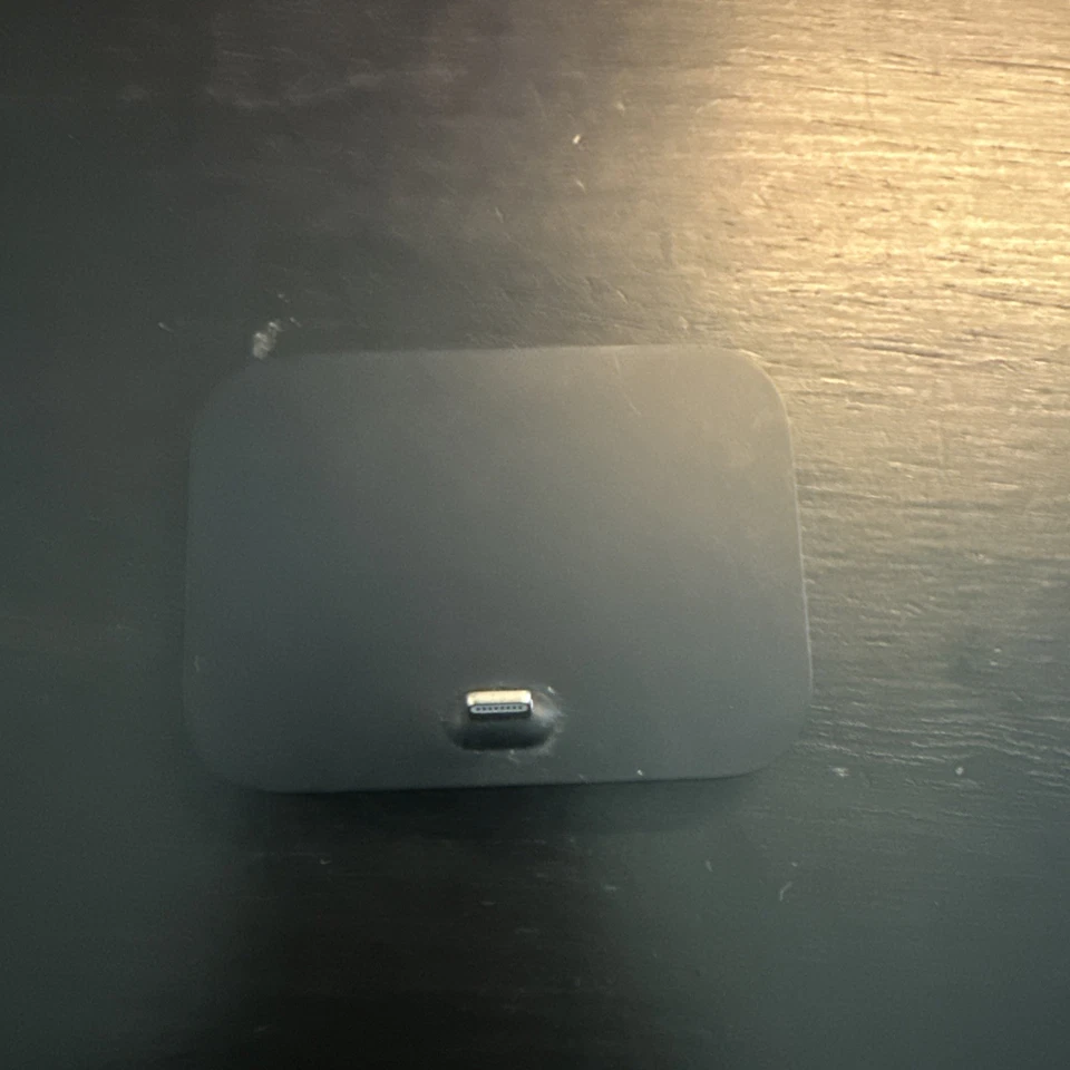 Base de carga Lightning Dock para Apple iPhone Foto 2 de 3