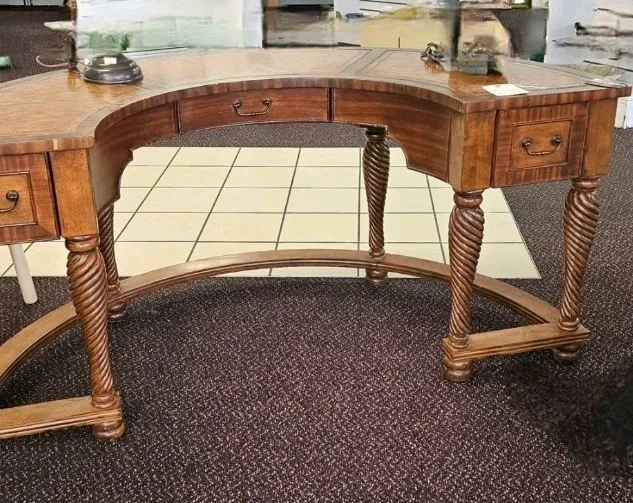 Escritorio ejecutivo de escritura curvada WOOD Demilune Foto 3 de 4